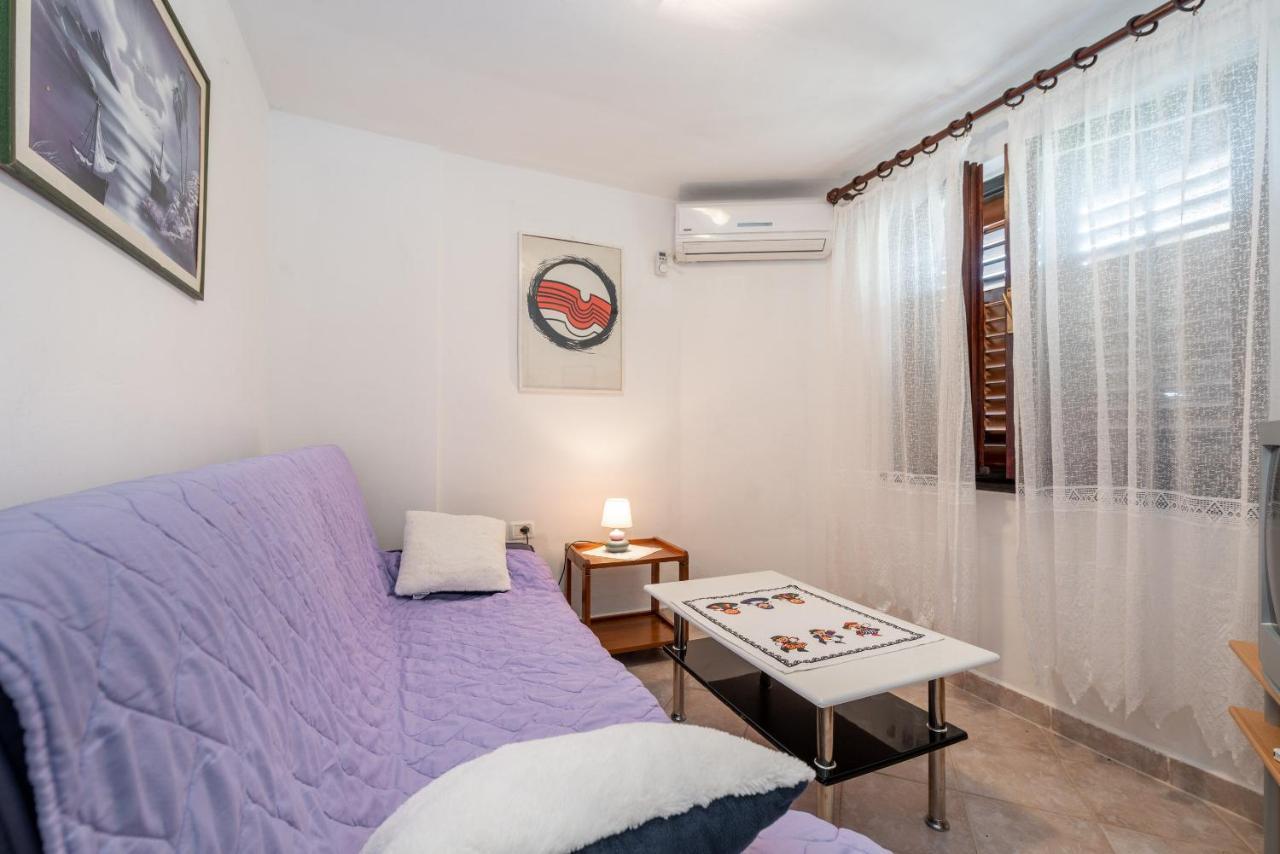 Apartments Mandica Rabac Εξωτερικό φωτογραφία