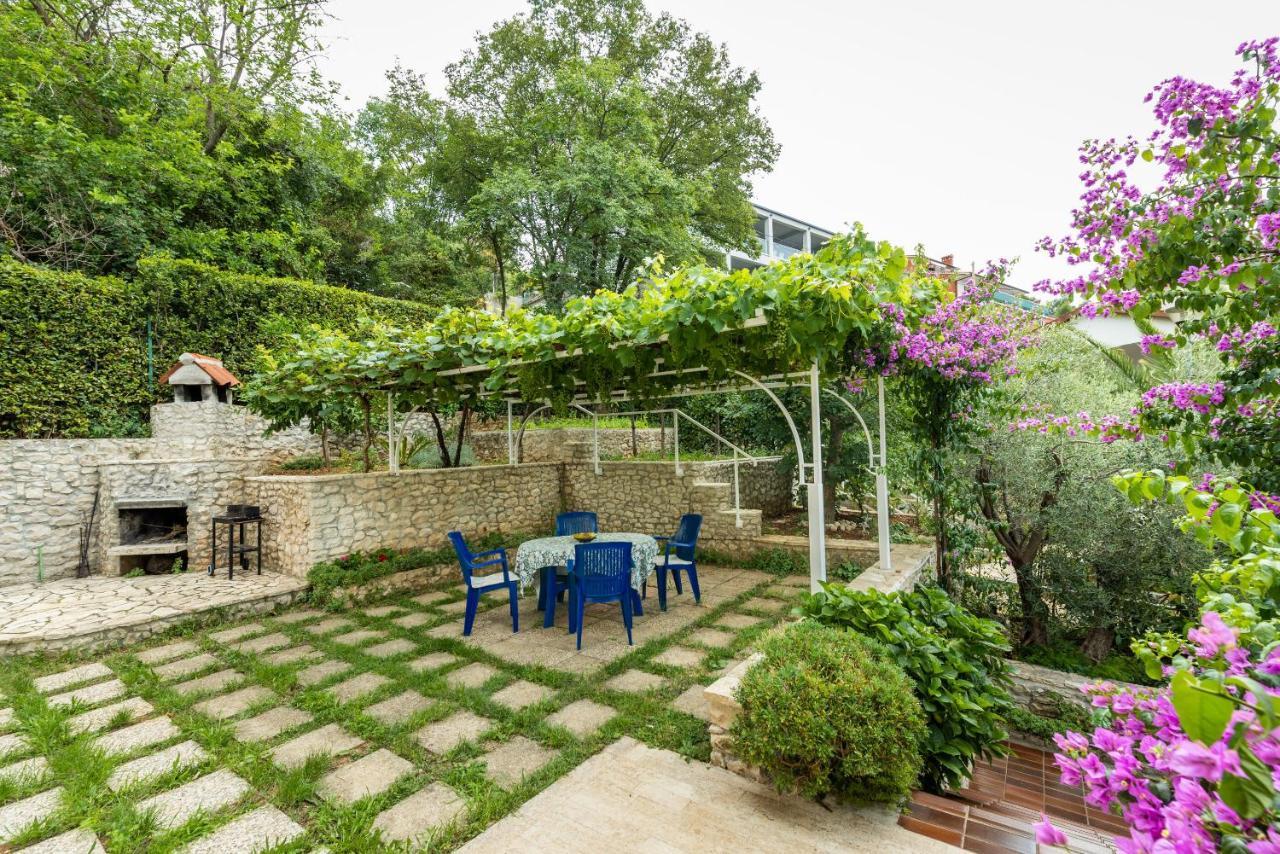 Apartments Mandica Rabac Εξωτερικό φωτογραφία