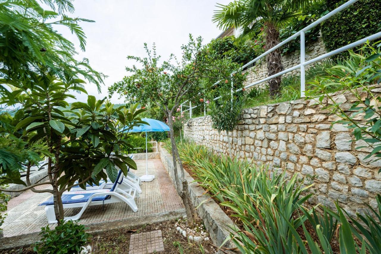 Apartments Mandica Rabac Εξωτερικό φωτογραφία
