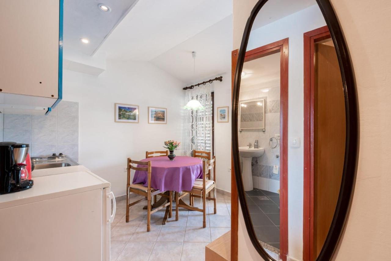 Apartments Mandica Rabac Εξωτερικό φωτογραφία