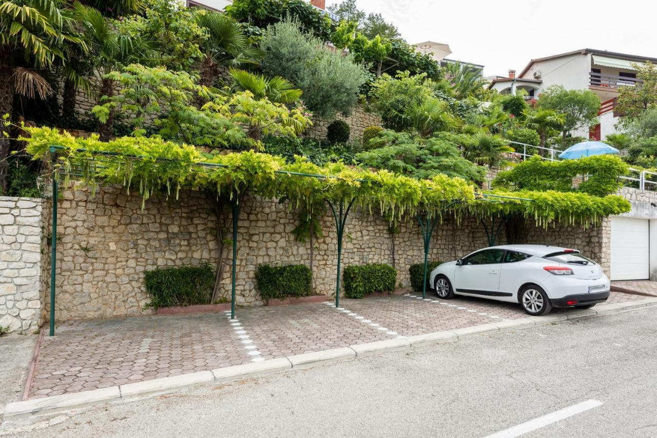 Apartments Mandica Rabac Εξωτερικό φωτογραφία