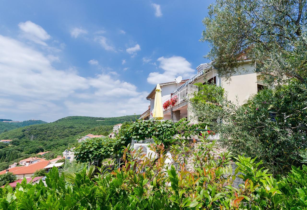 Apartments Mandica Rabac Εξωτερικό φωτογραφία
