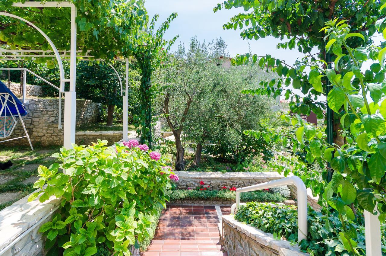 Apartments Mandica Rabac Εξωτερικό φωτογραφία